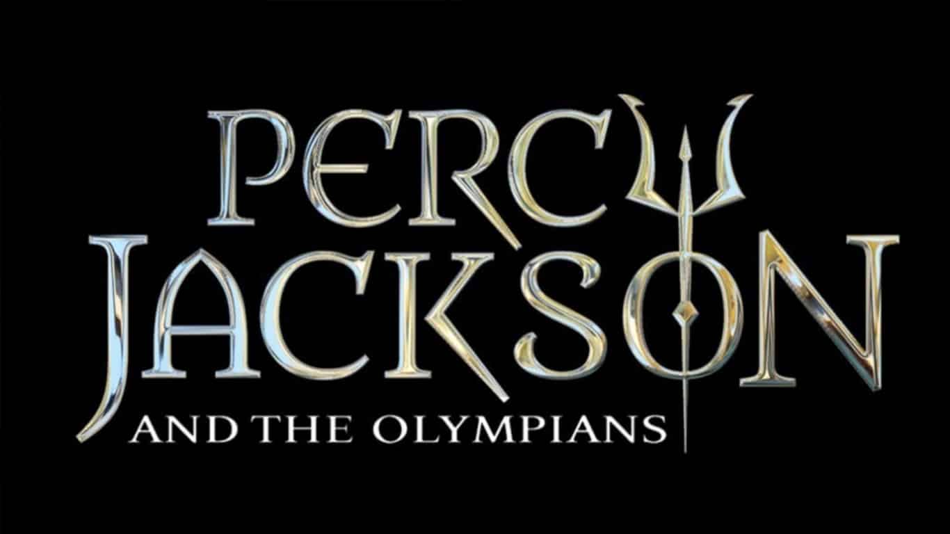 Percy-Jackson-logo-Disney-Plus Percy Jackson: criador compartilha primeira foto do trio de protagonistas reunido