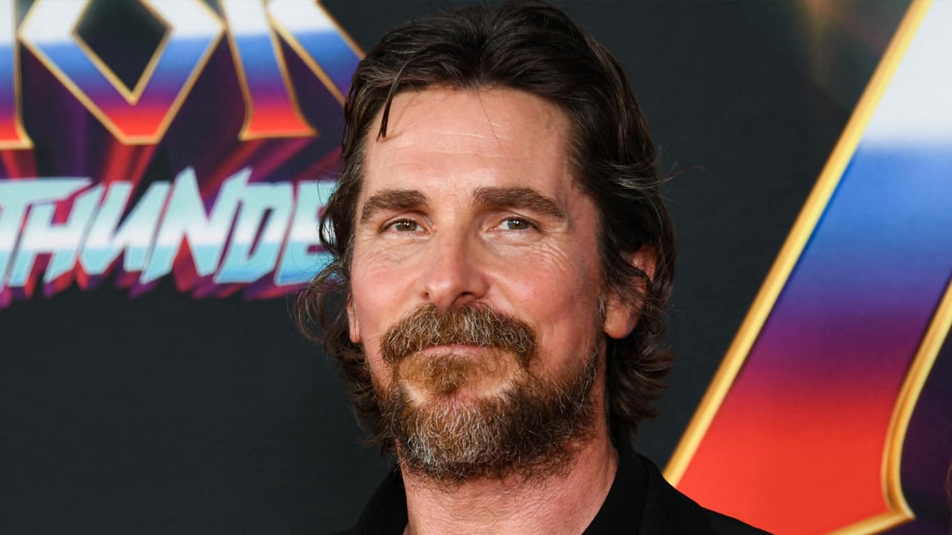Christian-Bale Christian Bale revela que 2 grandes atores foram cortados de 'Thor: Amor e Trovão'