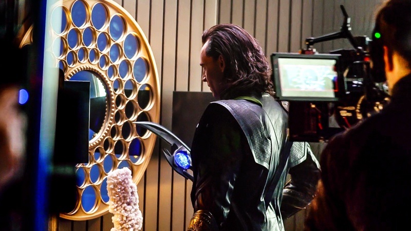 Loki-cena-cortada Loki teria um início totalmente diferente, revela a diretora Kate Herron