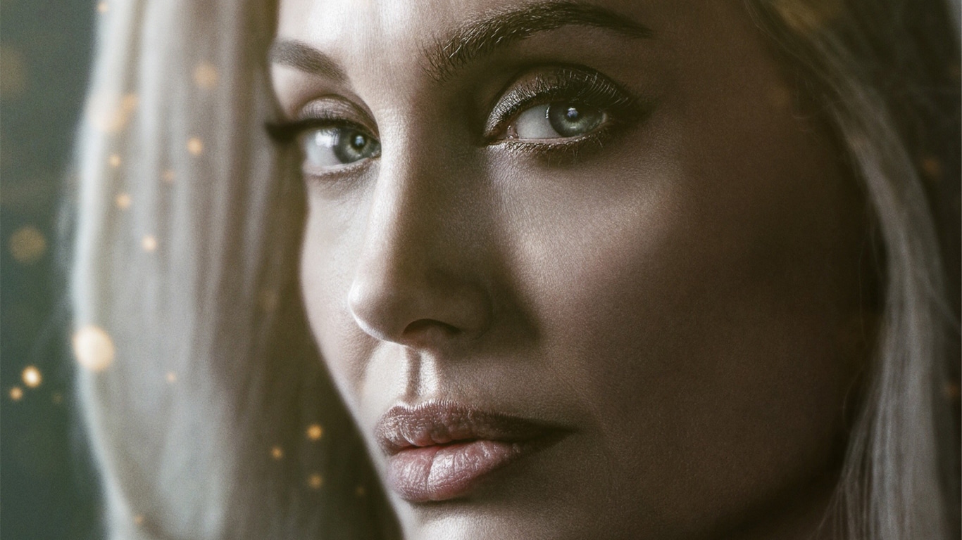 Eternos-Angelina-Jolie