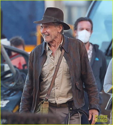 Indiana-Jones-fotos-do-set-4 Indiana Jones 5: Antonio Banderas aparece caracterizado no set do filme; veja as fotos!