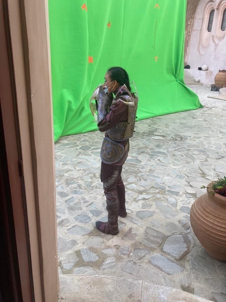 The-Marvels-foto-do-set-2 The Marvels: Fotos do set mostram traje oficial de Kamala Khan pela primeira vez