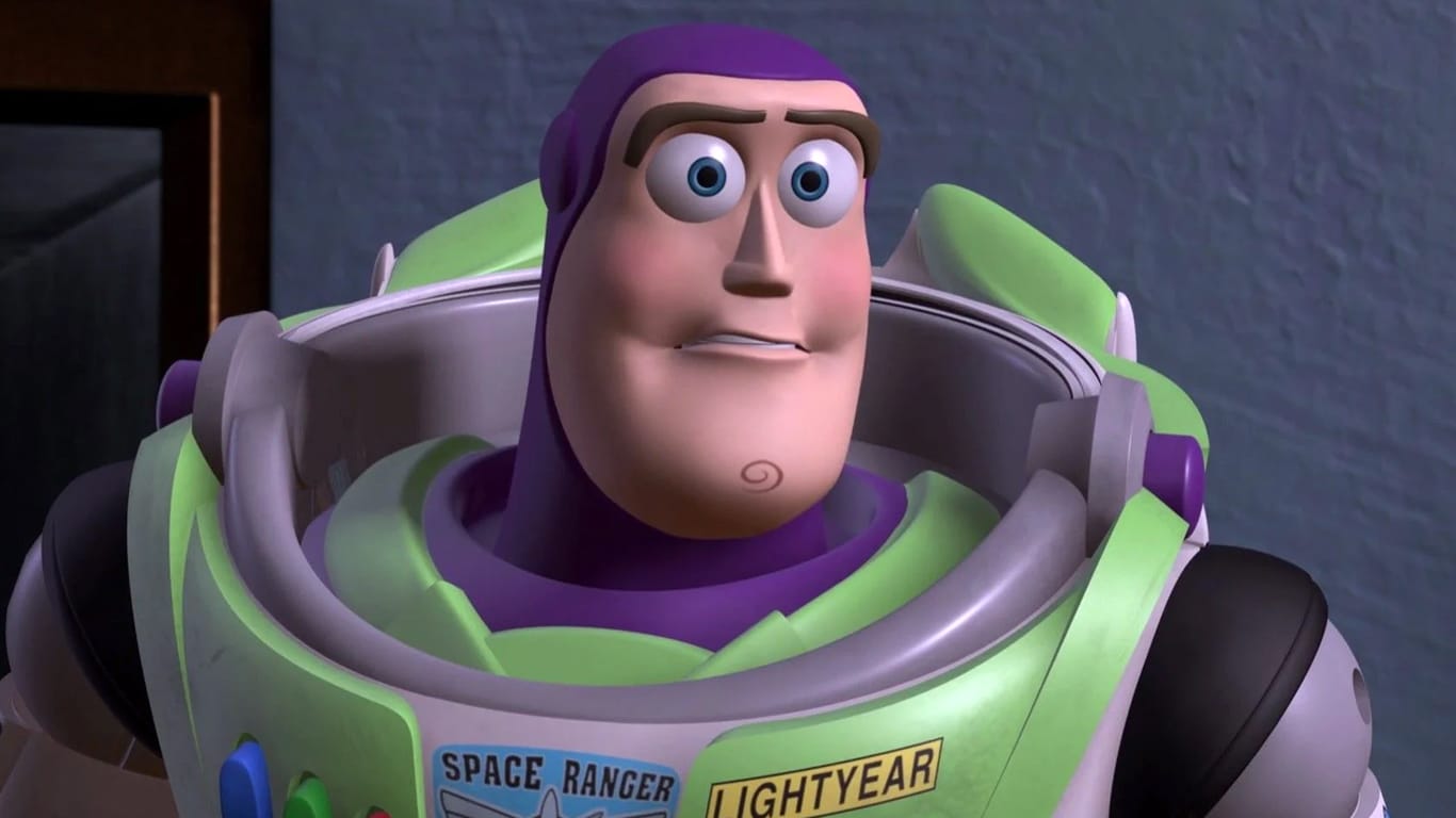 Buzz-Lightyear-Toy-Story Toy Story: por que Buzz não percebe que é um brinquedo no início da franquia da Pixar?
