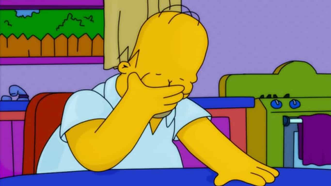 Homer-Simpson-palm-face Os Simpsons: comediante ficou ofendido ao ser convidado para participação na série