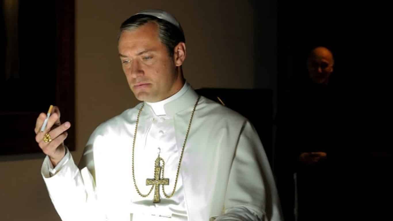 The-Young-Pope-Jude-Law Star+ remove 4 filmes e 1 série, incluindo 'The Young Pope'; veja a lista