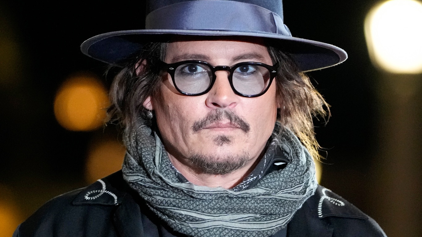 Johnny-Depp-de-chapeu Produtor de Hollywood acha que Johnny Depp não conseguirá grandes trabalhos