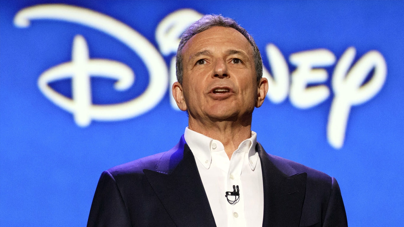 Bob-Iger-Disney Disney aposta na liderança de Bob Iger: Contrato estendido até 2026