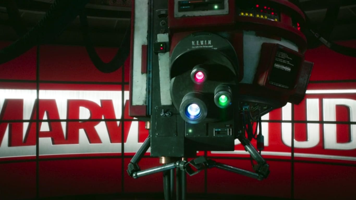KEVIN-Mulher-Hulk-1 Veja os 4 modelos do robô K.E.V.I.N. descartados em 'Mulher-Hulk'