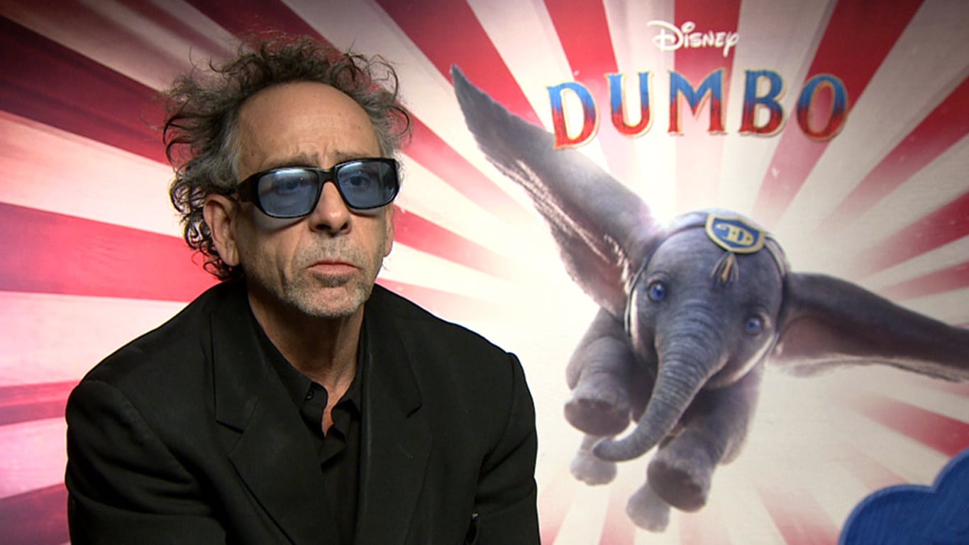 Tim-Burton-Dumbo Tim Burton desabafa sobre a Disney: "eu era o Dumbo em um circo horrível"