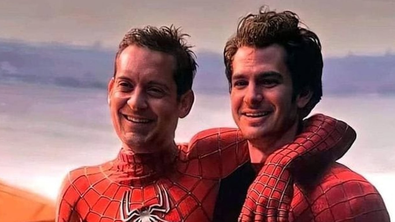 Tobey-Maguire-e-Andrew-Garfield Tobey Maguire e Andrew Garfield podem retornar em 'Homem-Aranha: Através do Aranhaverso'