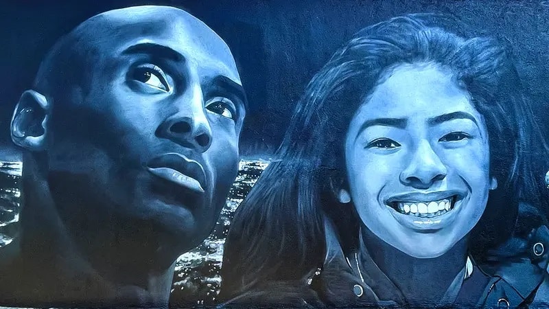 mural-2-de-Kobe-Bryant-e-sua-filha Kobe Bryant inspirou homenagem a Chadwick Boseman em Pantera Negra 2