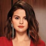 Selena Gomez reage a versão falsa de si mesma cantando "Starboy"