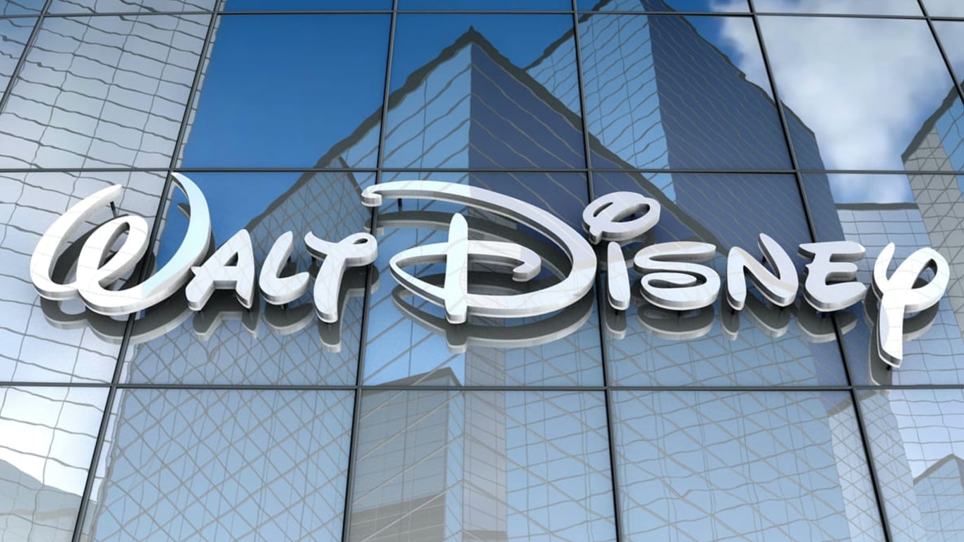 Walt-Disney-logo Disney anuncia corte de orçamento para filmes e séries em 2024