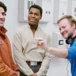 Lucasfilm quer trilogia Star Wars de Rian Johnson, mas há um empecilho