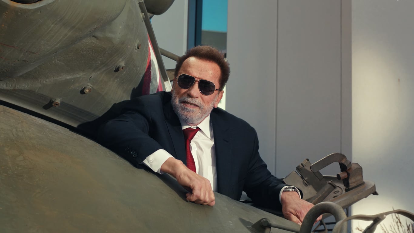Arnold-Schwarzenegger-Netflix Arnold Schwarzenegger chega de tanque à Netflix para assumir como Chefe de Ação
