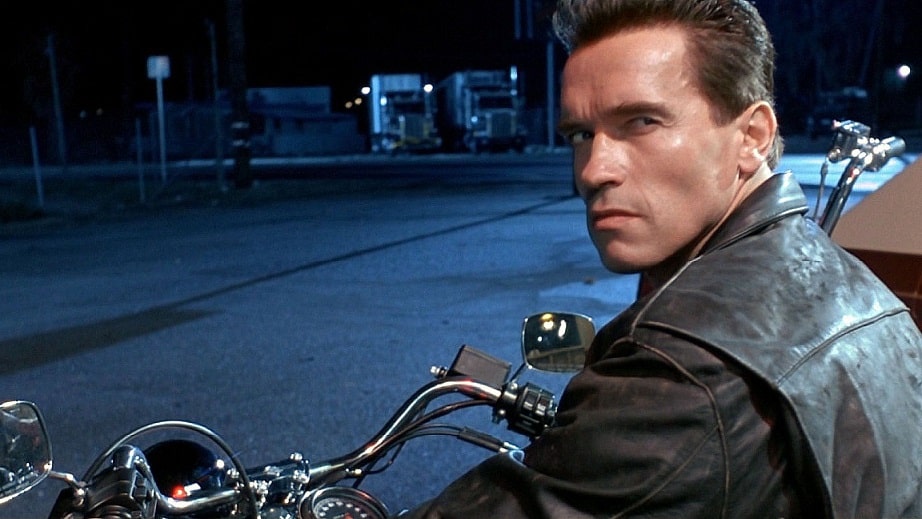 Arnold-Schwarzenegger-em-O-Exterminador-do-Futuro-2 Resistência: Humanos enfrentam máquinas com IA no novo trailer da 20th Century