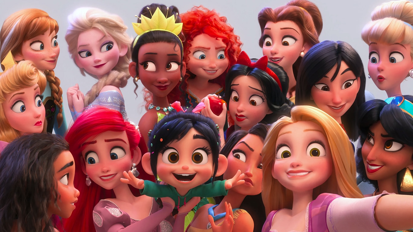 Princesas-da-Disney-em-Ralph-Quebrando-a-Internet Por que os personagens da Disney raramente têm mãe?