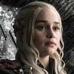 Emilia Clarke revela momentos de tristeza no set de Game of Thrones