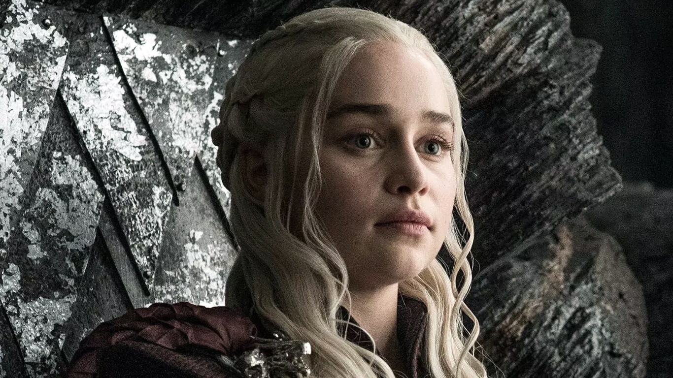 Emilia-Clarke-em-Game-of-Thrones Emilia Clarke revela momentos de tristeza no set de Game of Thrones