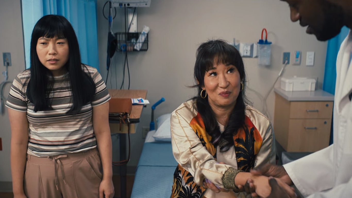 Quiz-Lady Saiu o trailer de Quiz Lady, comédia com Sandra Oh e Awkwafina