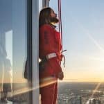 Jared Leto tem dia de Homem-Aranha e escala um dos prédios mais altos de Nova York [Vídeo]