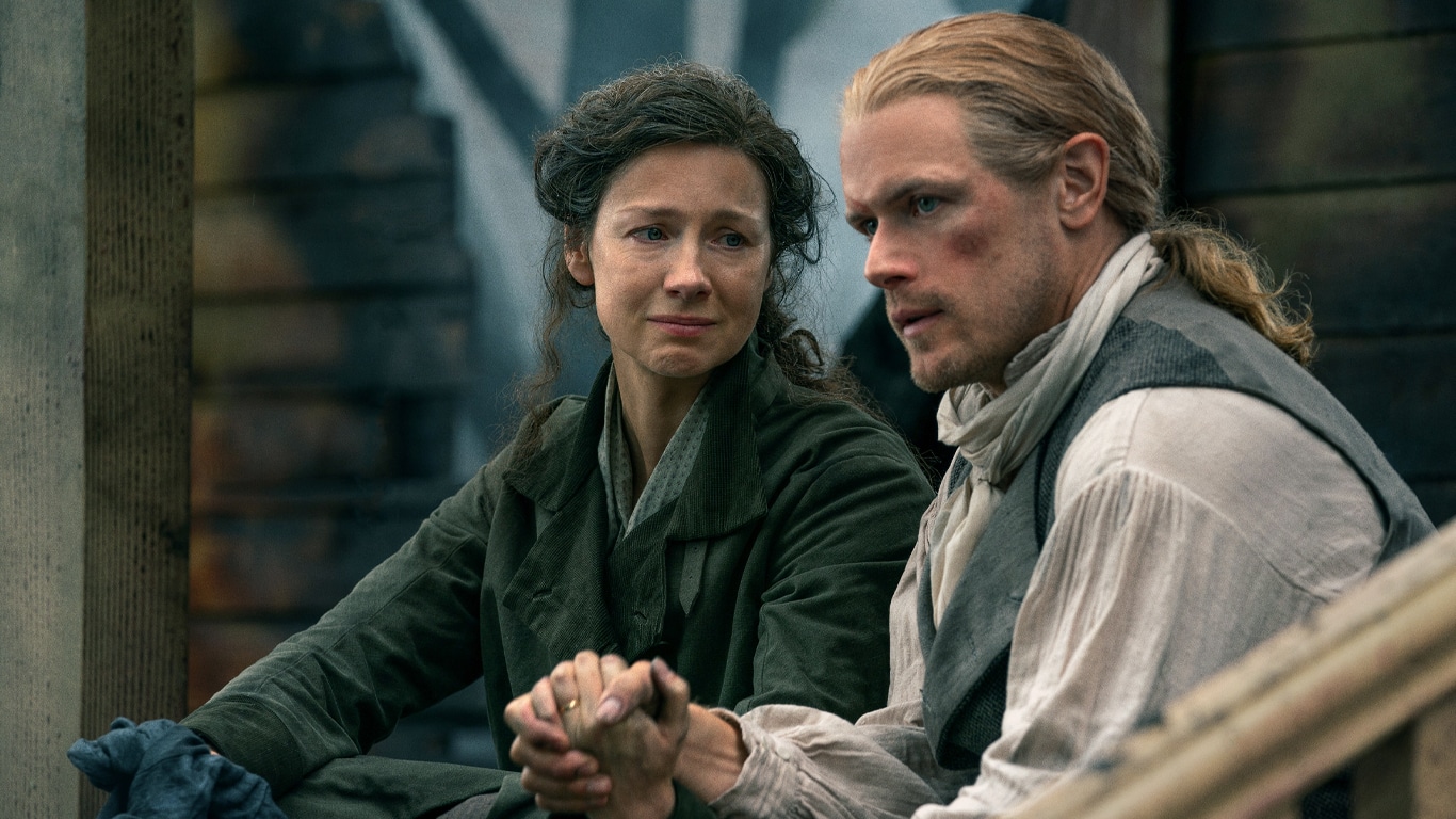 Claire-e-Jamie-Outlander Outlander: Parte 2 da Temporada 7 ganha atualização oficial