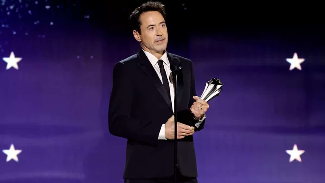 Robert-Downey-Jr Robert Downey Jr. recita críticas antigas em discurso de vitória