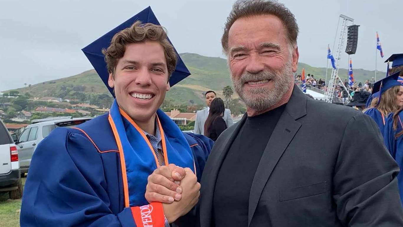 Joseph-Baena-e-Arnold-Schwarzenegger Joseph Baena revela por que se recusa a usar o sobrenome Schwarzenegger