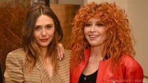 Elizabeth-Olsen-e-Natasha-Lyonne