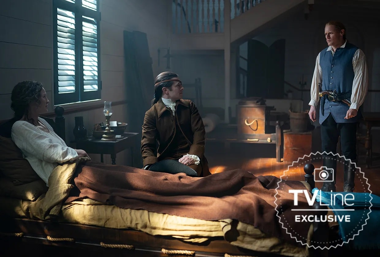 Claire-no-hospital-Outlander Imagem inédita de Outlander confirma destino de Claire no final da 7ª temporada