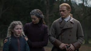 Fanny, Claire e Jamie em Outlander