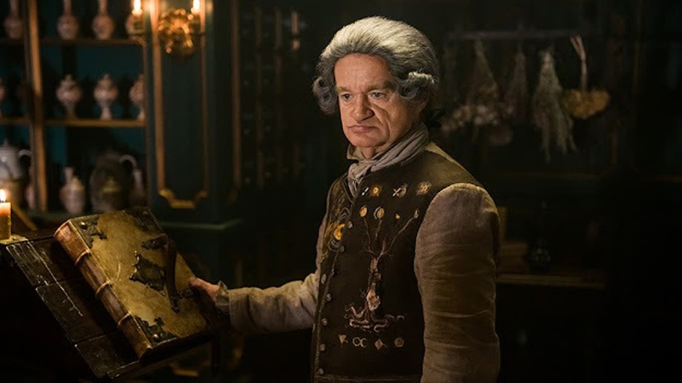 Mestre-Raymond-Outlander-1 Por que Mestre Raymond sente culpa e pede perdão a Claire em Outlander?