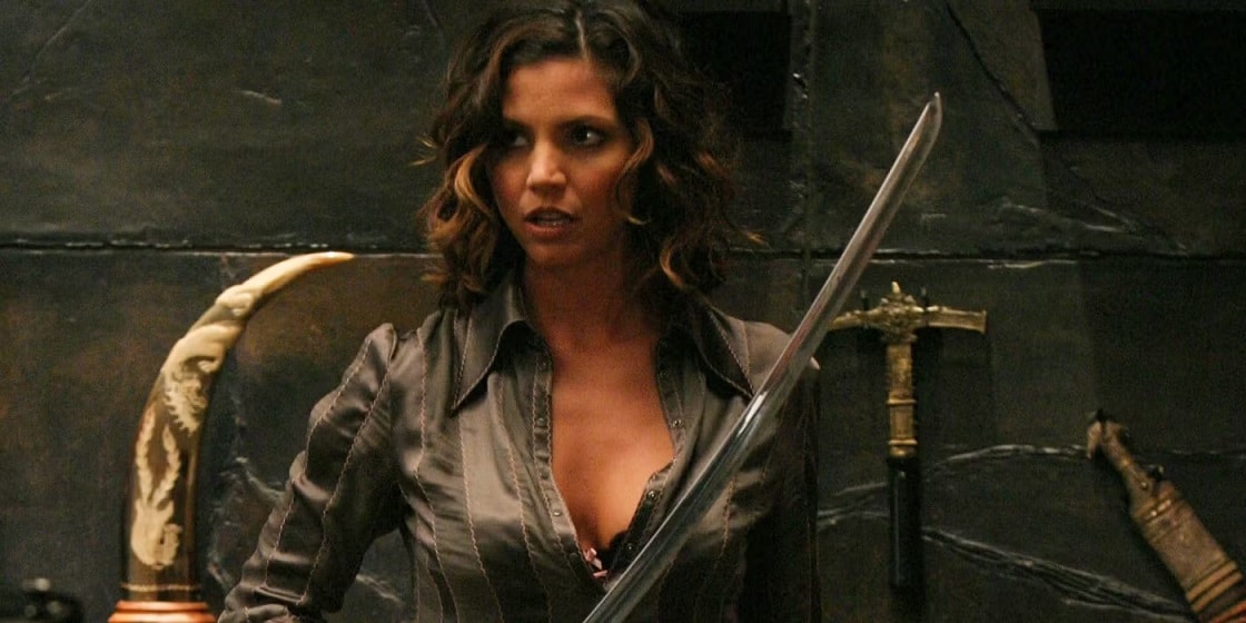 Charisma-Carpenter Estrela de Buffy: A Caça-Vampiros surpreende ao revelar que nunca assistiu à série, mas agora vai ver tudo