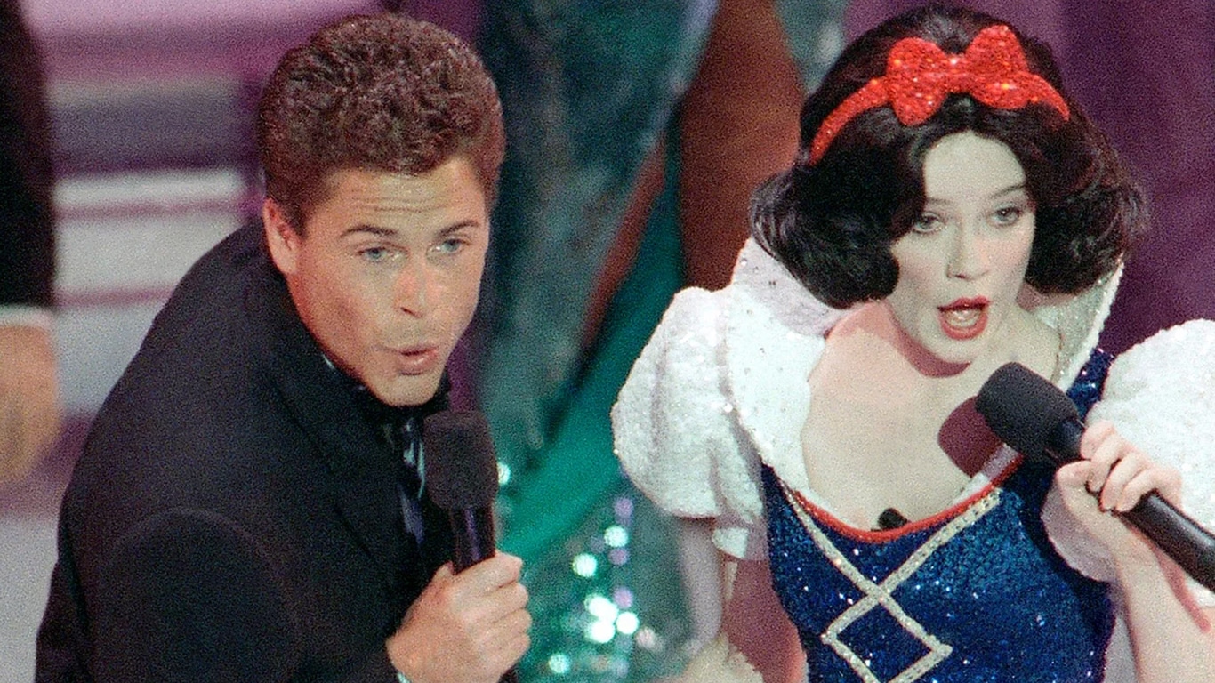 Eileen-Bowman-como-Branca-de-Neve-no-palco-do-Oscar O fiasco com Branca de Neve no Oscar que levou a Disney a processar a Academia