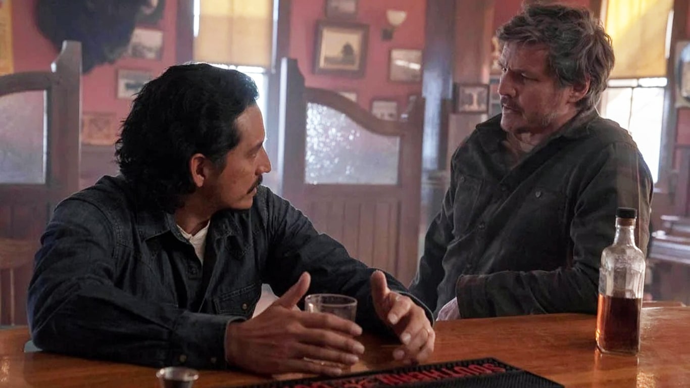 Gabriel-Luna-e-Pedro-Pascal Gabriel Luna quer voltar como Motoqueiro Fantasma em reencontro com Pedro Pascal