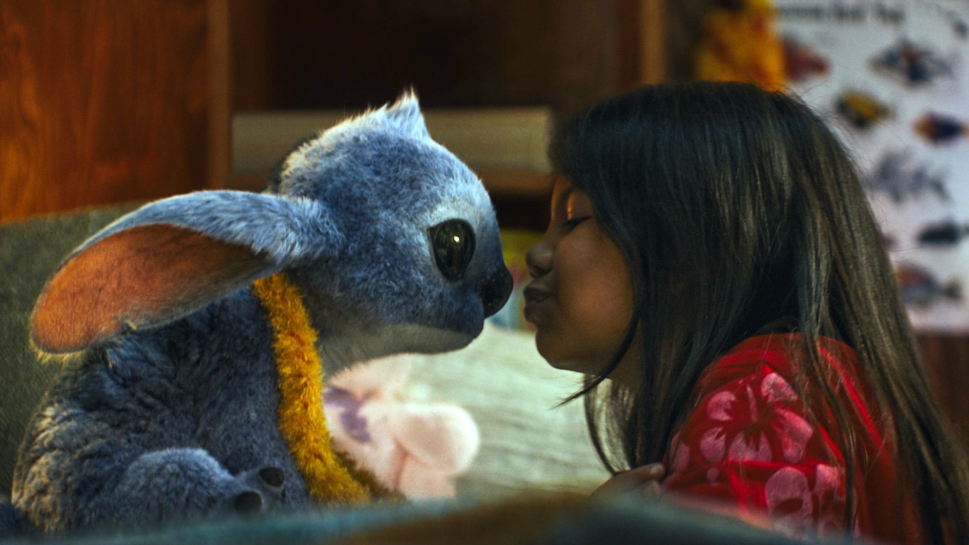 Lilo-e-Stitch-live-action Lilo & Stitch conquista o 2º lugar entre os trailers live-action mais vistos da Disney