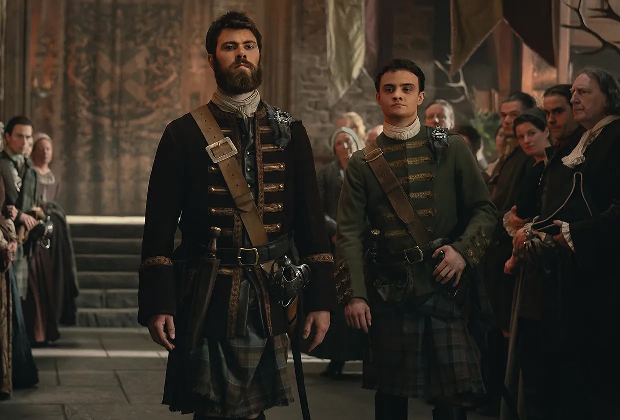 Outlander-Blood-of-My-Blood-The-MacKenzie-brothers Outlander: Blood of My Blood apresenta novas imagens de 6 personagens da série derivada