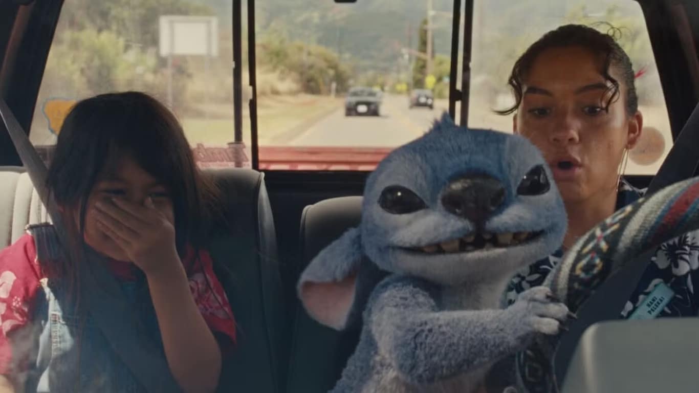 Atriz de Lilo & Stitch revela que disputou papel de Nani com a própria irmã Lilo-e-Stitch-e-Nani Atriz de Lilo & Stitch revela que disputou papel de Nani com a própria irmã