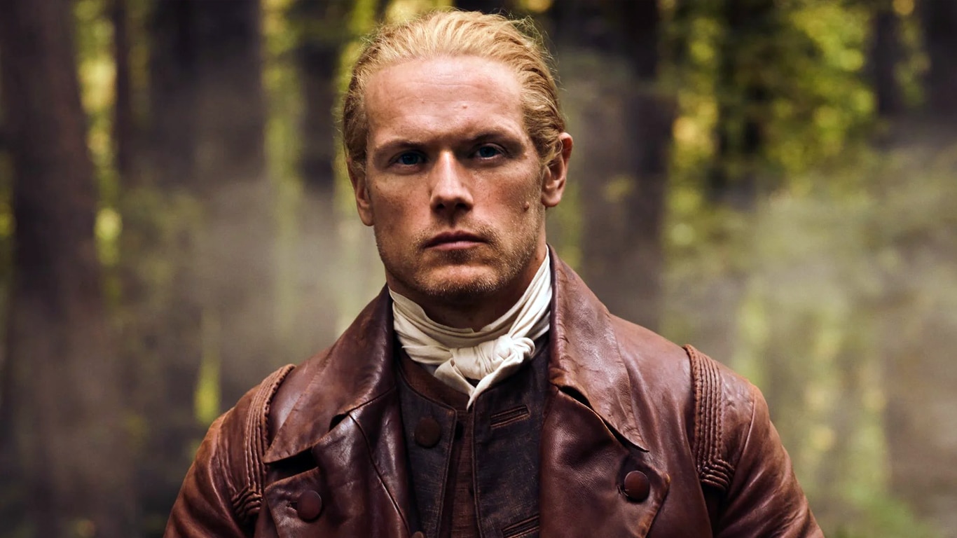 Último livro de Outlander ganha título oficial e deixa fãs preocupados com Jamie Sam-Heughan-James-Fraser Último livro de Outlander ganha título oficial e deixa fãs preocupados com Jamie