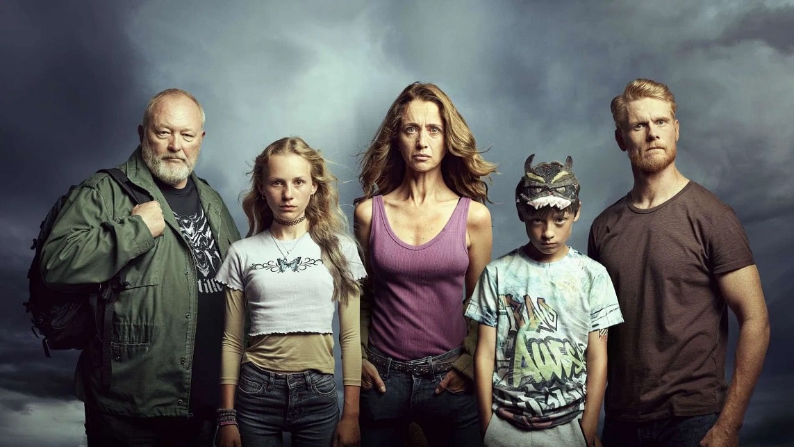 Brie Larson e Olivia Colman vão estrelar "Cry Wolf", minissérie do FX inspirada em drama dinamarquês Cry-Wolf-original Brie Larson e Olivia Colman vão estrelar "Cry Wolf", minissérie do FX inspirada em drama dinamarquês