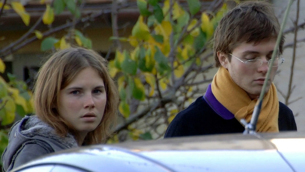 A História Distorcida de Amanda Knox: Quem realmente matou Meredith Kercher? Amanda-knox-e-Raffaele-Sollecito A História Distorcida de Amanda Knox: Quem realmente matou Meredith Kercher?