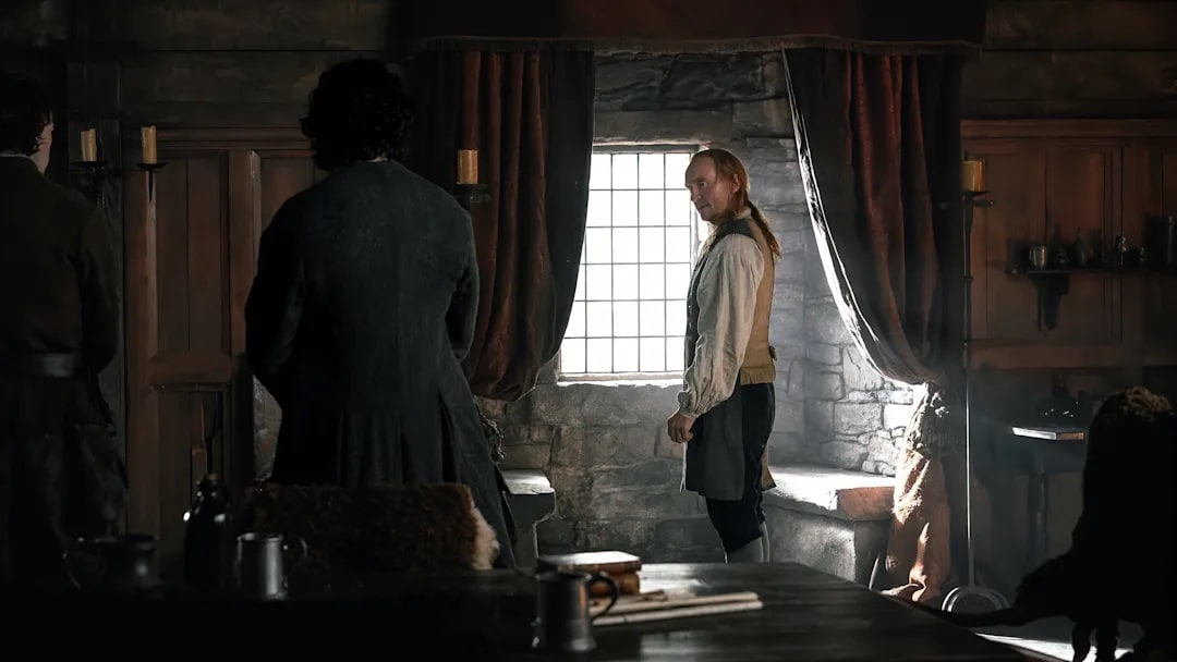 Brian-Fraser-Murtagh-e-Simon-Fraser-em-Outlander-Blood-of-My-Blood Detalhes que você pode ter perdido no episódio "Escola da Lua" de Outlander: Blood of My Blood