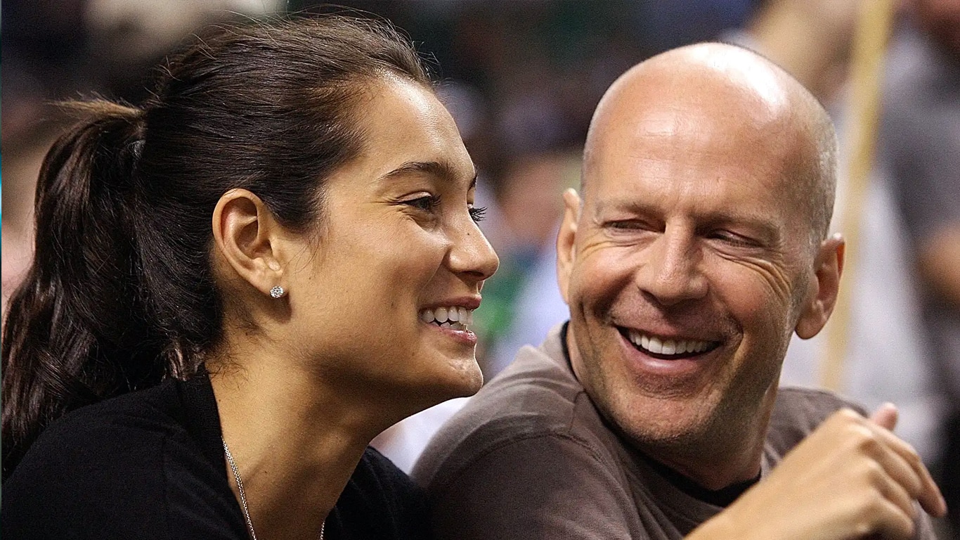 Especial inédito mostra como Bruce Willis e Emma Heming encaram nova fase da vida Bruce-Willis-e-Emma-Heming- Especial inédito mostra como Bruce Willis e Emma Heming encaram nova fase da vida