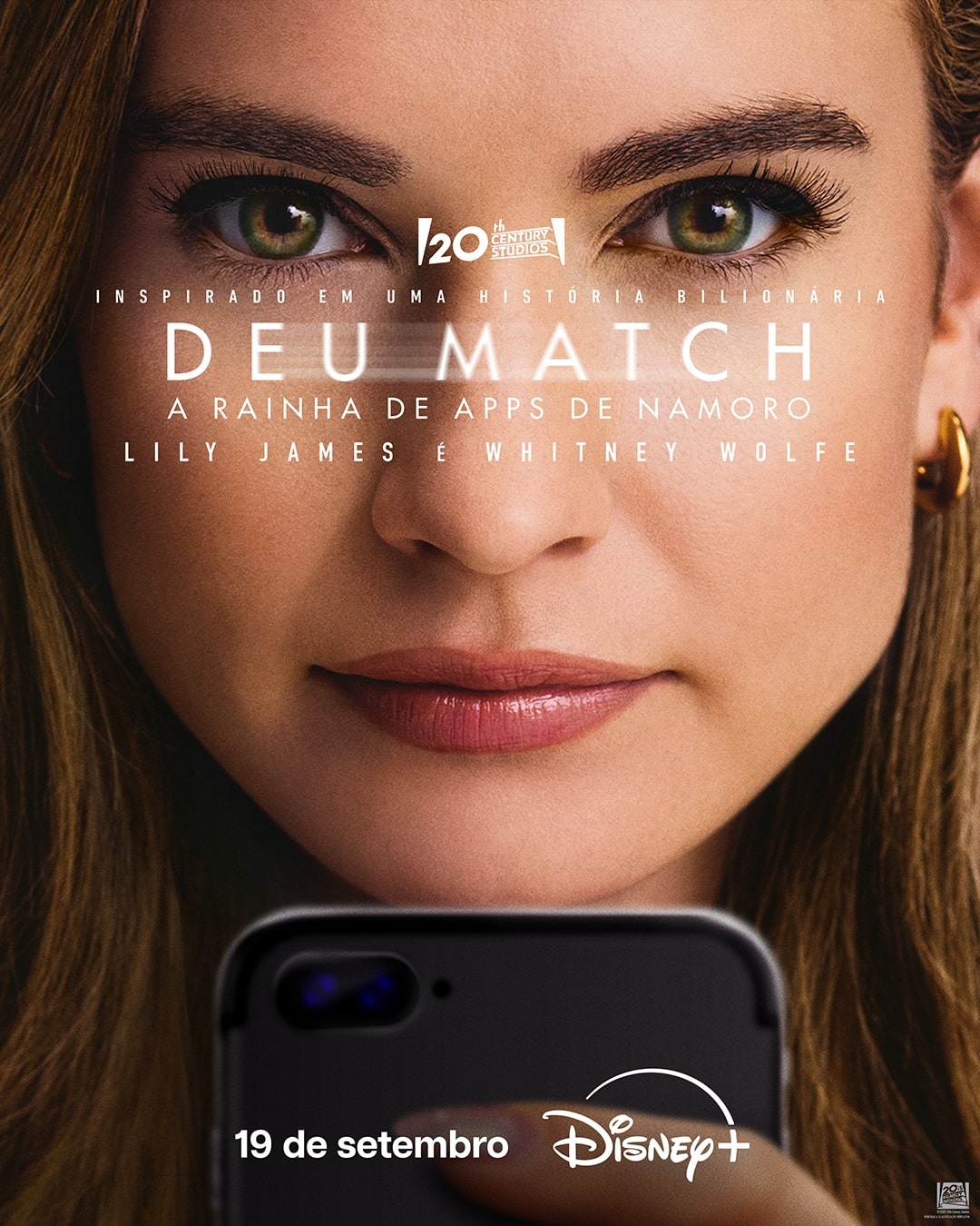 Deu Match no Disney+: Lily James vive a criadora do Bumble em "A Rainha de Apps de Namoro" Deu-Match-A-Rainha-de-Apps-de-Namoro-poster Deu Match no Disney+: Lily James vive a criadora do Bumble em "A Rainha de Apps de Namoro"