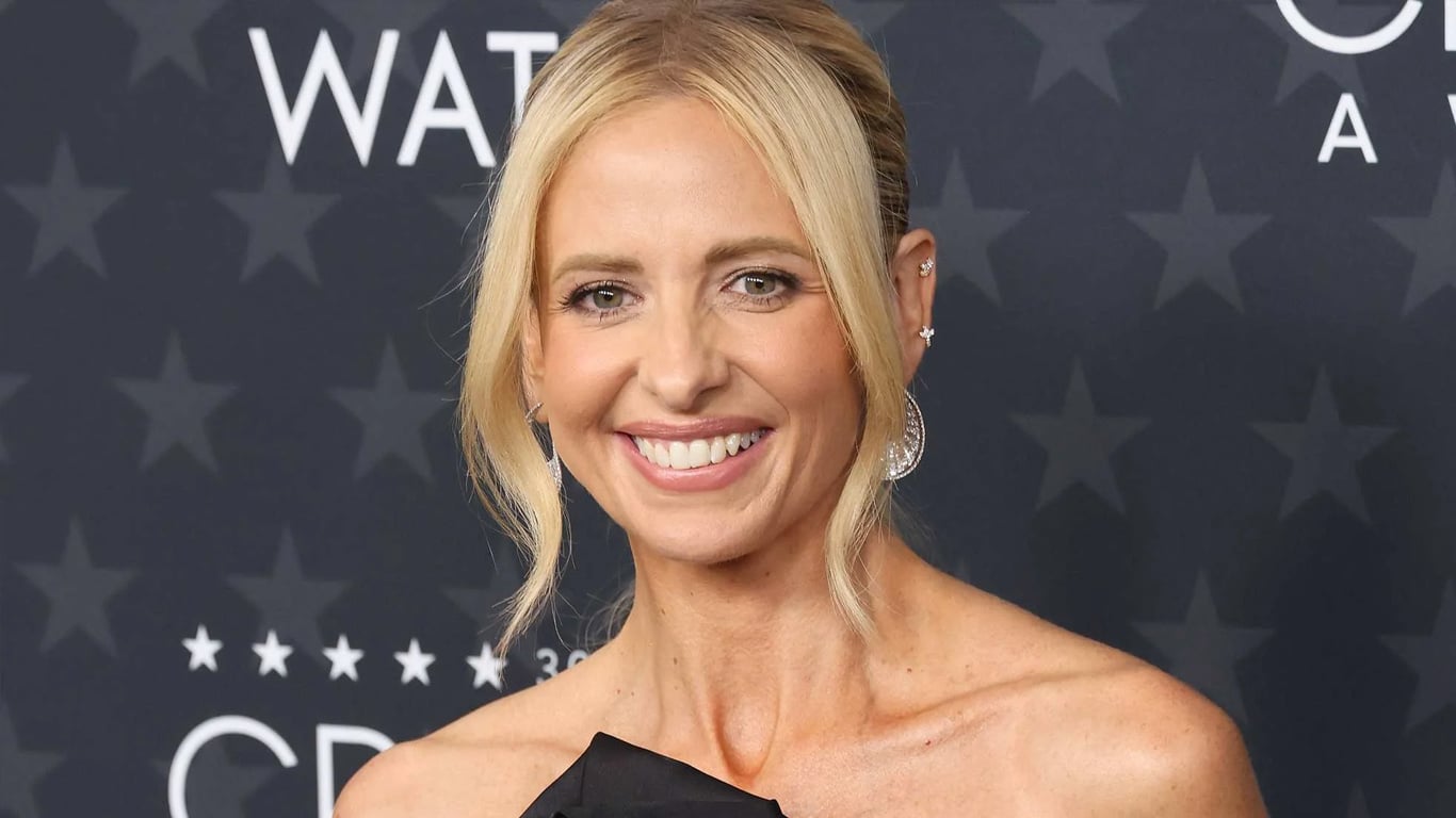Sarah Michelle Gellar treina na academia com nova Caça-Vampiros para reboot de Buffy Sarah-Michelle-Gellar-1 Sarah Michelle Gellar treina na academia com nova Caça-Vampiros para reboot de Buffy