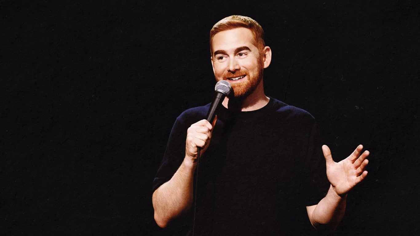 Andrew-Santino Especial de comédia no Disney+ zomba de adultos que vão aos parques da Disney sem filhos