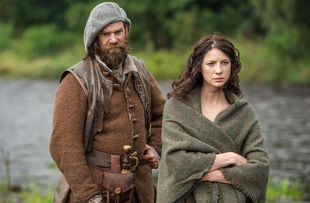 Murtagh, Ellen e Brian: Rory Alexander explica o que você não viu em Outlander: Blood of My Blood Murtagh-e-Claire-em-Outlander Murtagh, Ellen e Brian: Rory Alexander explica o que você não viu em Outlander: Blood of My Blood