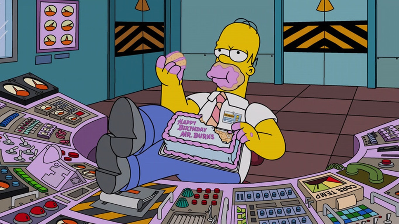 Os-Simpsons-Homer-Simpson-na-usina Chefe de usina culpa Os Simpsons por visão negativa da energia nuclear