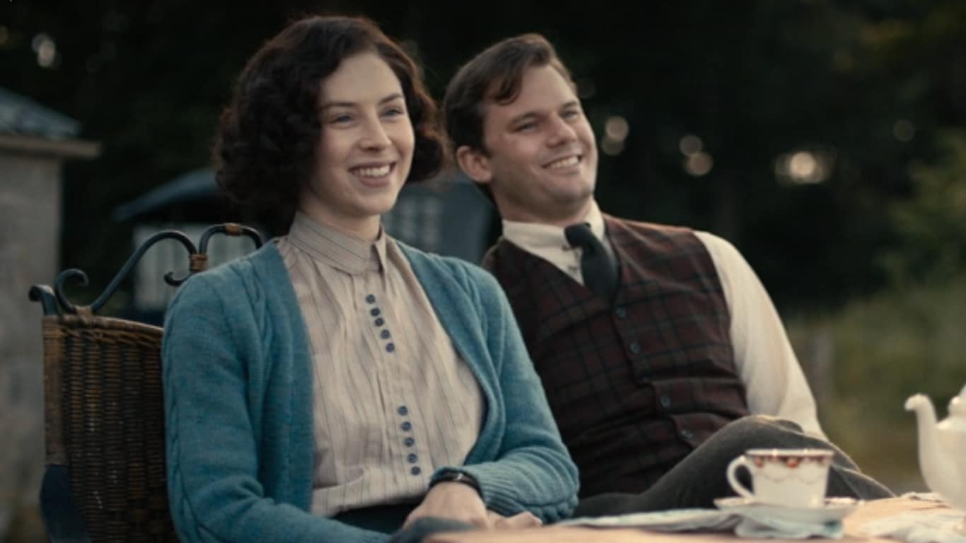 Para onde/quando Julia e Henry foram no final de Outlander: Blood of My Blood? Henry-e-Julia-no-futuro Para onde/quando Julia e Henry foram no final de Outlander: Blood of My Blood?