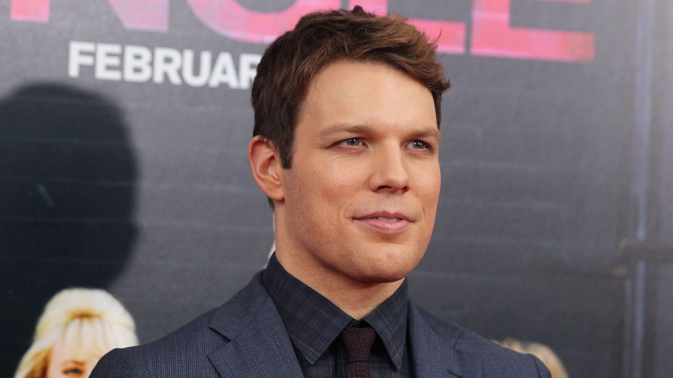 Jake Lacy e Emmy Rossum estrelam o suspense "Furious", série inspirada em "O Mistério da Viúva Negra" Jake-Lacy Jake Lacy e Emmy Rossum estrelam o suspense "Furious", série inspirada em "O Mistério da Viúva Negra"